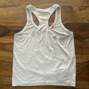 Lululemon size 6 light blue striped tank, excellent condition